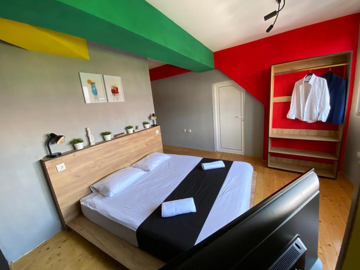 Mickitos Hostel & Apartments Skopje Zewnętrze zdjęcie